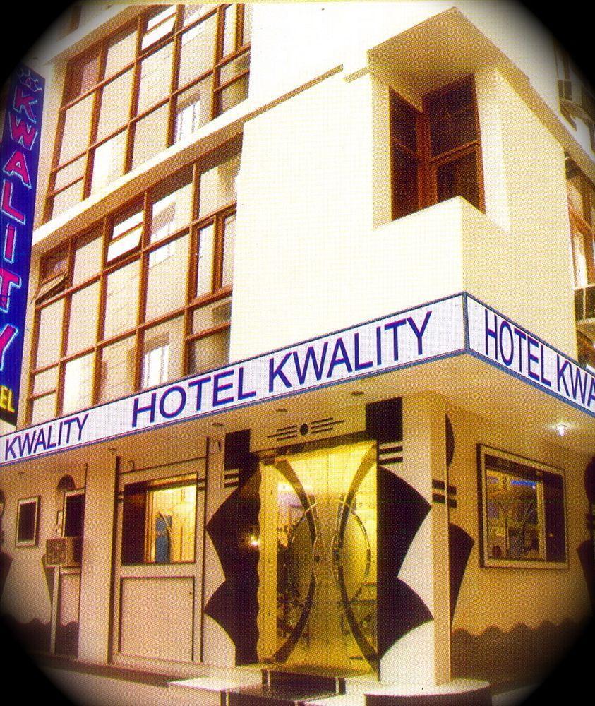 Hotel Kwality New Delhi Bagian luar foto