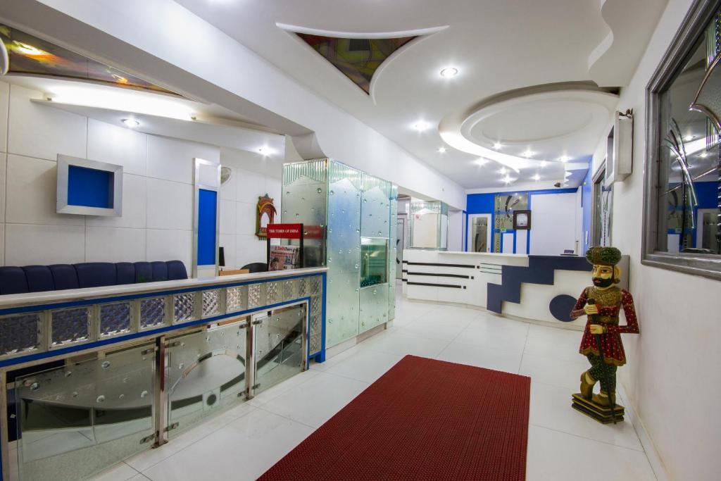 Hotel Kwality New Delhi Bagian luar foto