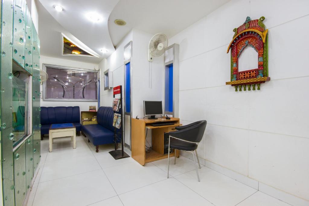 Hotel Kwality New Delhi Bagian luar foto